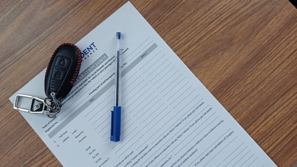Rental Car Contract Agreement with Remote key and Pen Rental Car Contract Agreement with Remote key and Pen