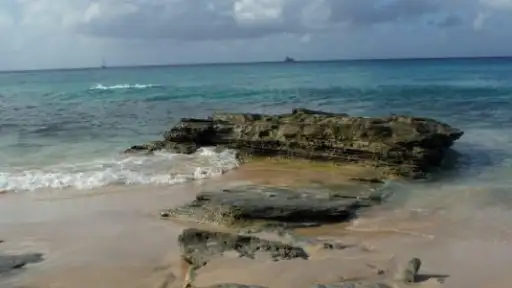 black-rock-peaceful-sea black-rock-peaceful-sea